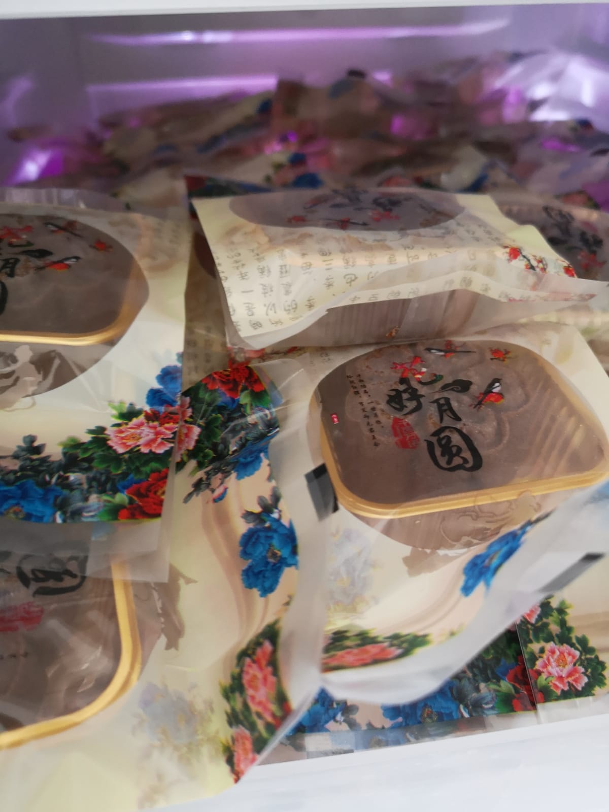 151 snow skin mooncakes for vulnerable seniors