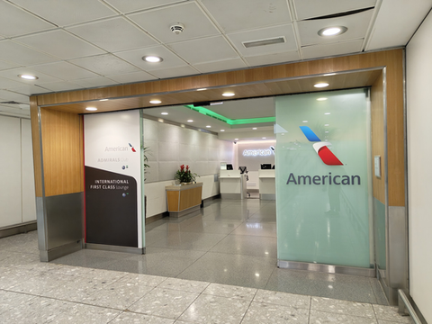 Review | American Airlines International First Class Lounge London Heathrow T3