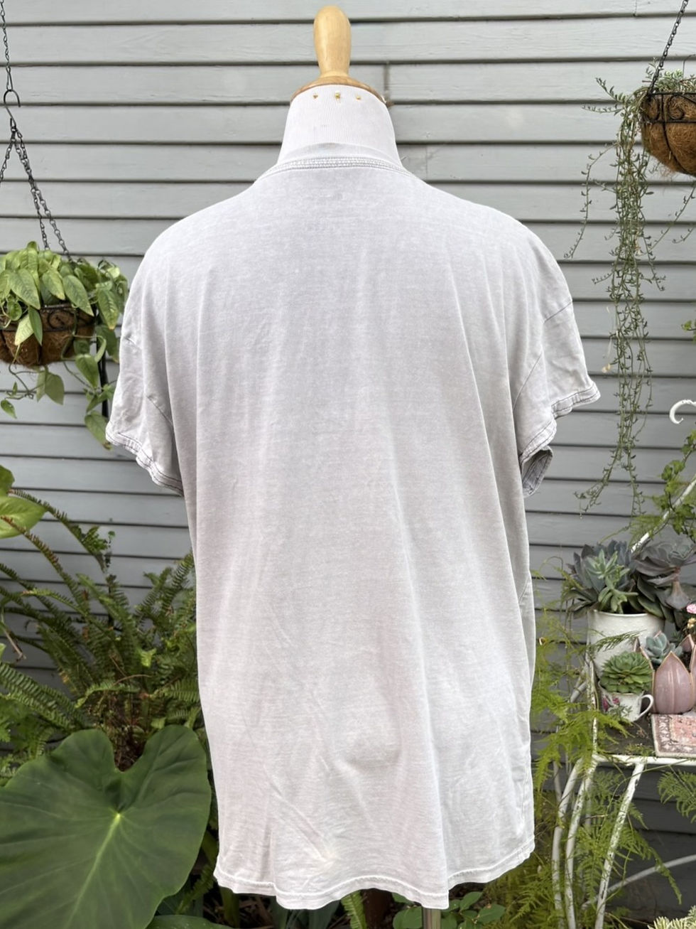 Thumbnail: Gray Tshirt with Flower Embroidery Pocket