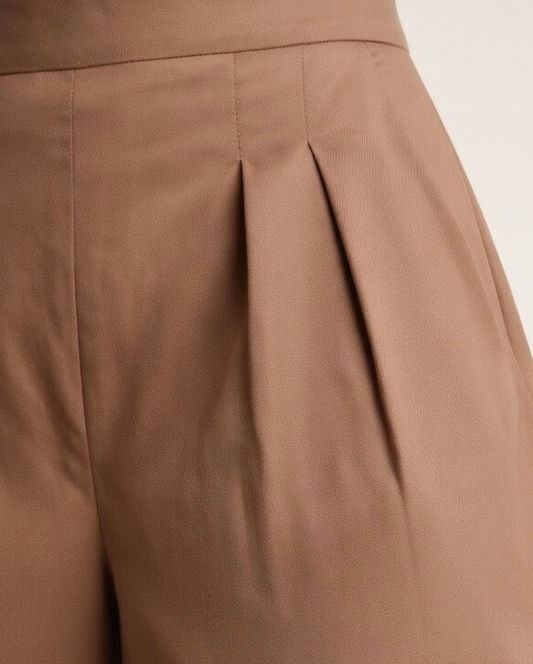 Thumbnail: Aku pleated shorts