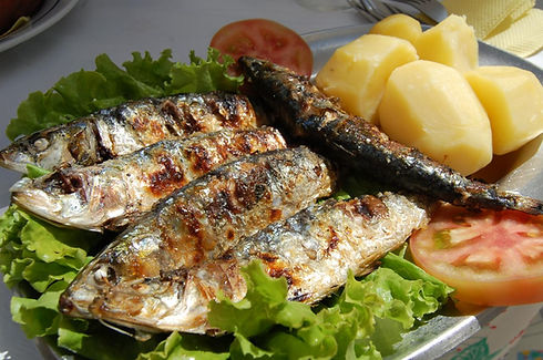 Grilled_Sardines_5.50€_Marisqueira_O_Varino_Nazaré_(3785526688).jpg