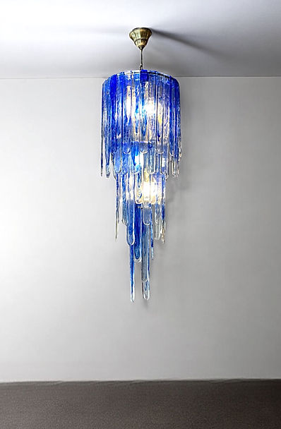 
Ürün Özellikleri
El yapımı kobalt camlar ile etkileyici buz görünümü elde edilmiş tasarım sarkıt avize .Yüksek tavanlı mekanlara heybetli ve göz alıcı bir dokunuş yapmak için iyi bir seçim. Ürün artdeco tarzını yansıtmaktadır. Aydınlatmada e27 duy kullanılmaktadır.Farklı renklerde üretimi yapılabilir.

Materyal
Cam , Metal

Ürün Ölçüleri
45 Çap x 115 (H)