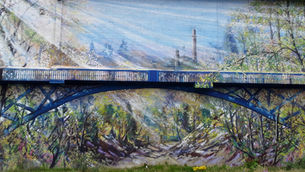 A new mural of Balgay Bridge has appeared in Lochee - and it’s absolutely gorgeous