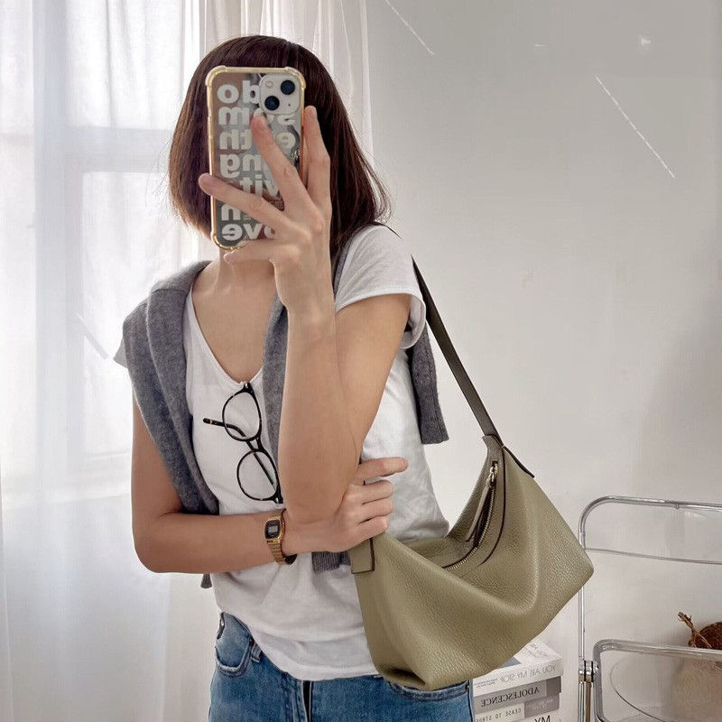 Casual Simple Shoulder Bag in First Layer Cowhide