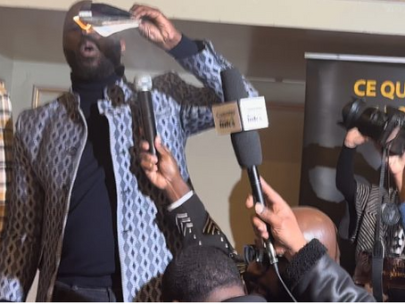 France : Kemi Seba brûle son passeport français (vidéo)