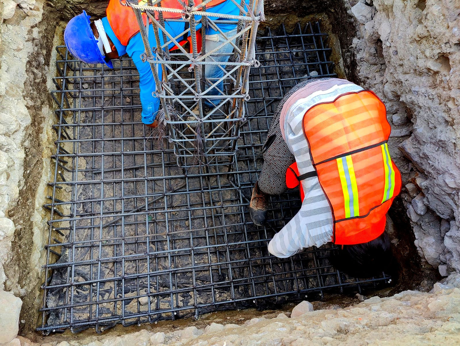 Velaria tipo Cónica para zona de cafetería.