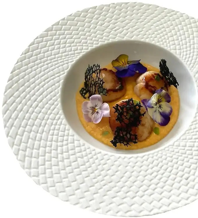 Saint Jacques préparées pour un chef à domicile à La Rochelle