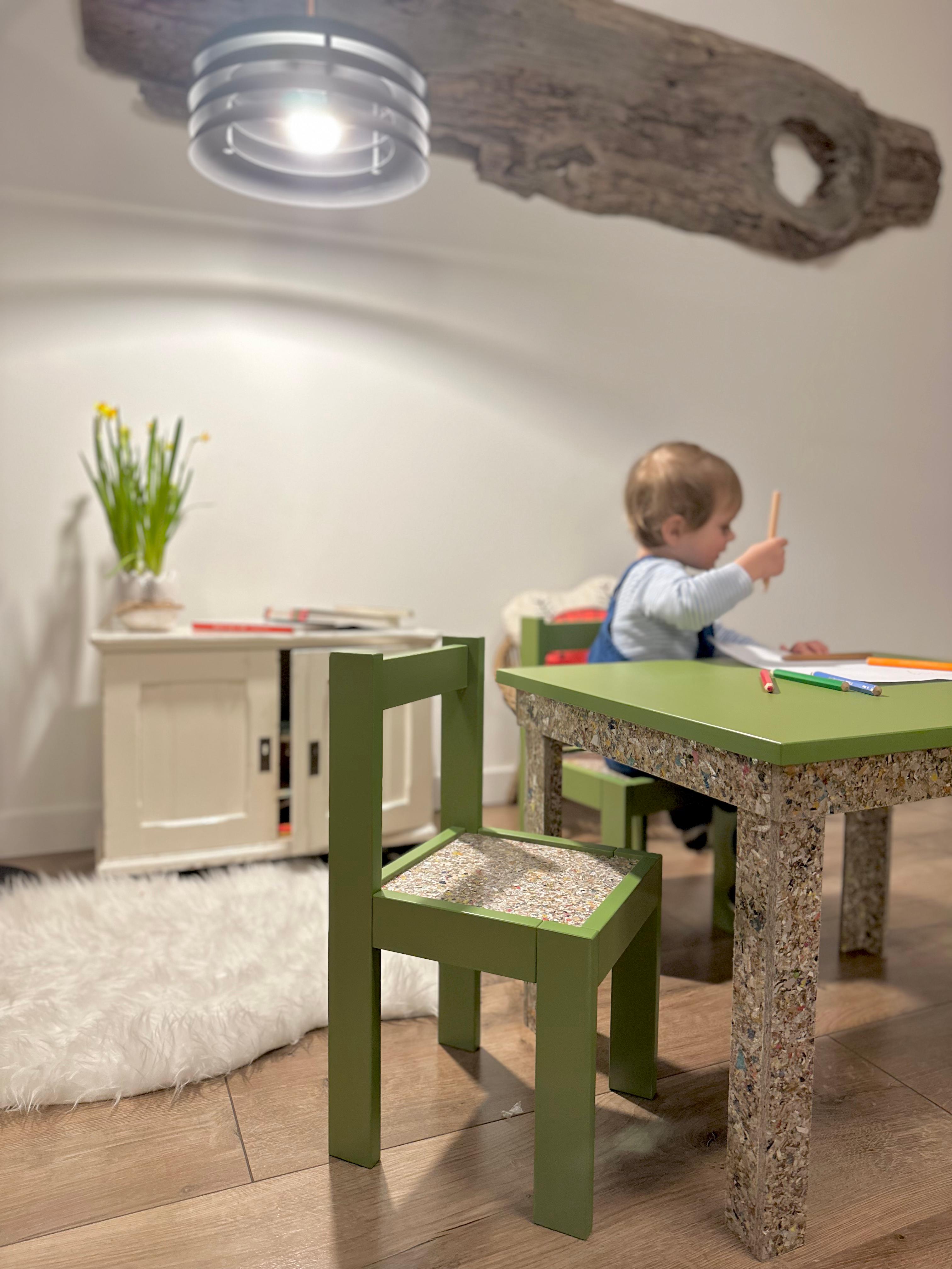 Nudli -  Asztalka és szék - "Kroki"