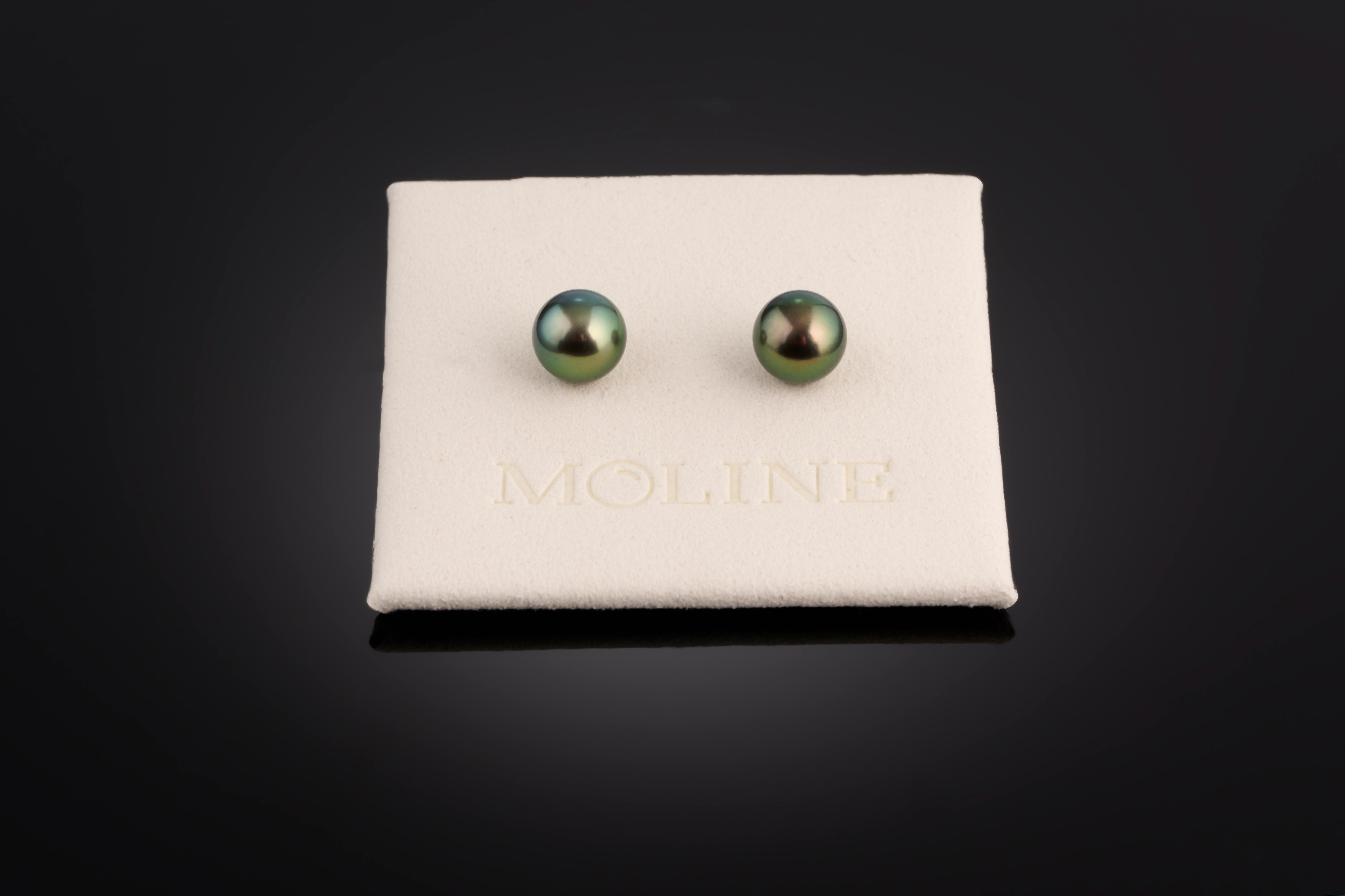 9-10mm AAA Vivid Green Tahitian Pair