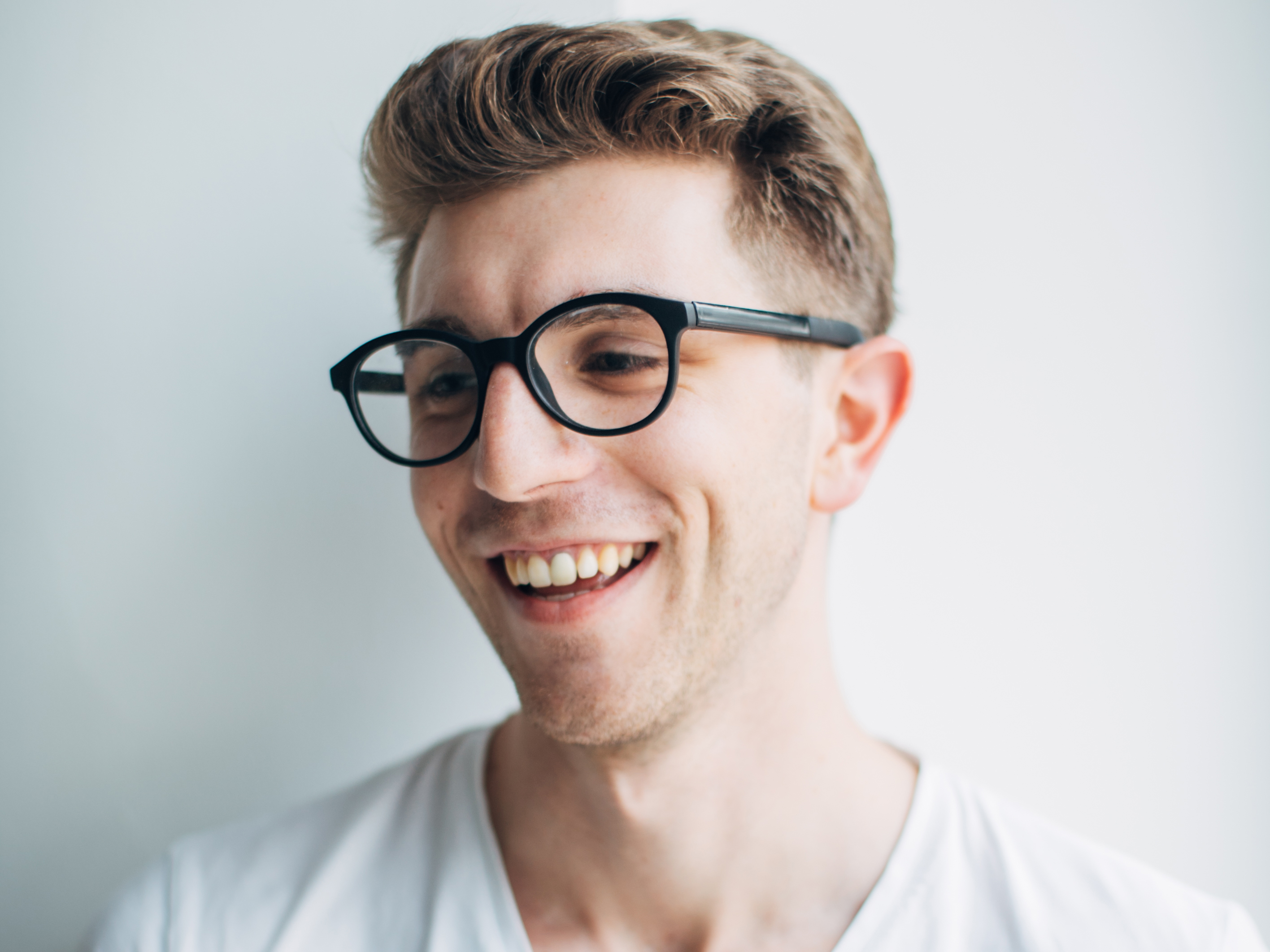 Watch - Glasses stylish for men video Watch - Glasses stylish for men video