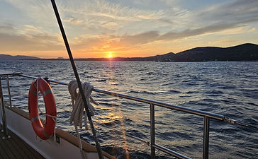 AMC-CAPE-GRACE-JOURNEE-CATAMARAN-ILES-LERINS (14).jpg