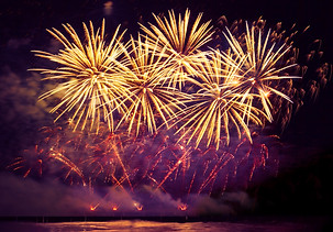 location catamaran 06 Soirée dîner feu d'artifice en mer