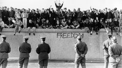 berlin-wall-reference-548158715