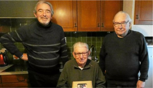 au chevet de leur doyen Joseph Porhel