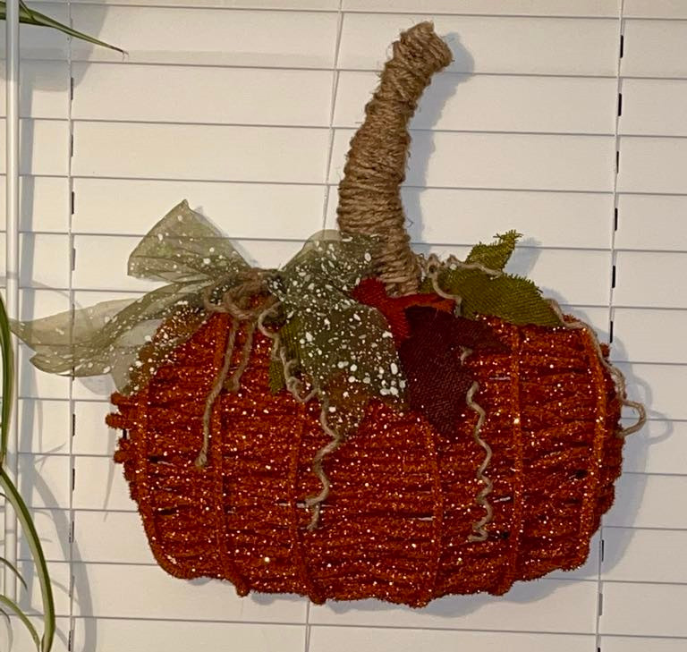 Shimmering Pumpkin Wreath