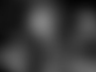 As part of our programme, we are delighted to present a production that combines historical research, contemporary creation and a powerful physical language. Kateřina Vernerová, a student at DAMU, the Academy of Performing Arts in Prague, takes us on an evocative journey to discover Jarmila Horáková, a pioneering figure of the Czech theatrical avant-garde of the 1920s. An innovative actress deeply devoted to her art, Horáková helped redefine the boundaries of modern acting alongside director Jiří Frejka, during a period of great creative ferment. The performance unfolds as an intimate and poetic portrait: a woman torn between personal doubts and an absolute devotion to the theatre. Drawing on the principles of physical theatre and pantomime, the production places the body and movement at its heart, crafting a theatrical language composed of gestures, visual imagery, words and music. The result is a sensory narrative that invites the audience to enter the artist’s inner world.