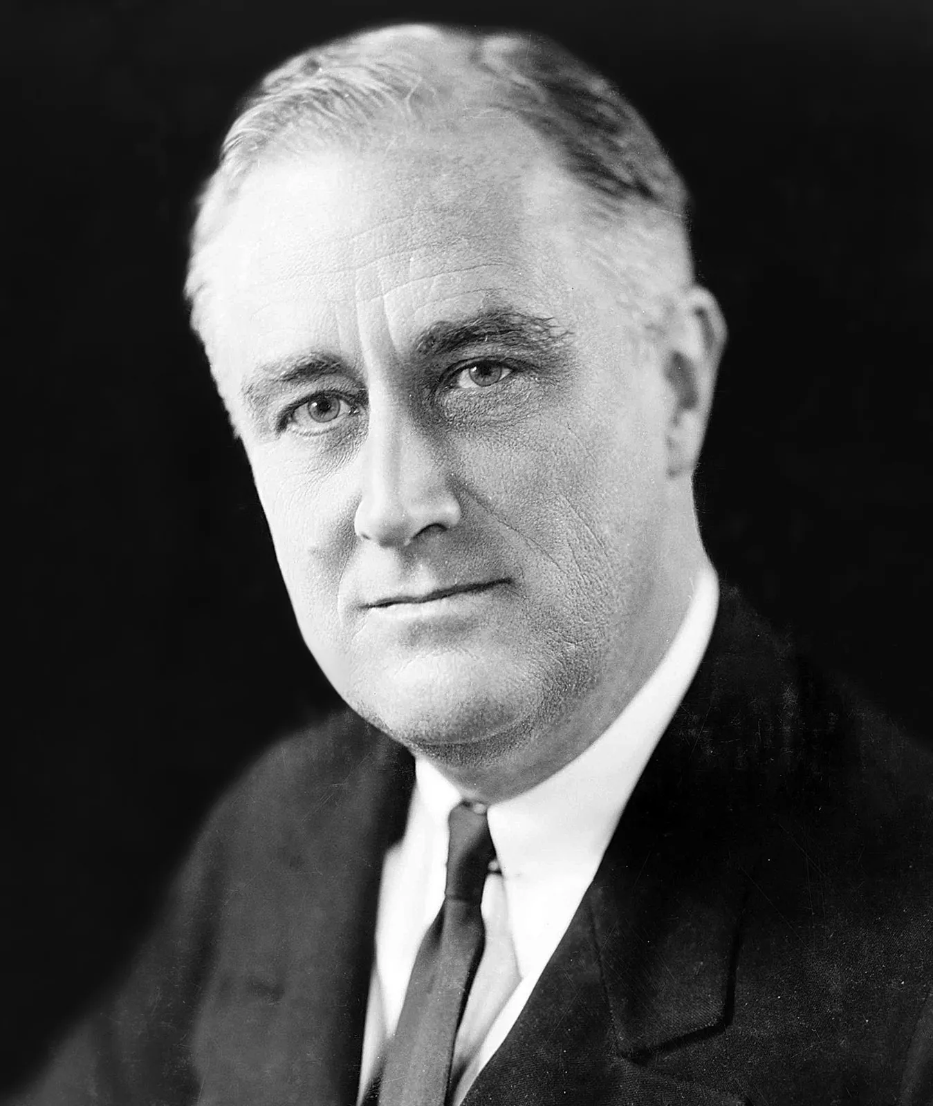 Franklin-D-Roosevelt-1933.webp