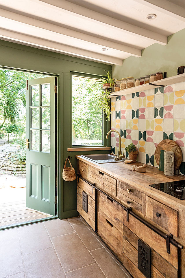 hand painted ceramic tiles inspired by Cornish landscapes and coastal heritage. Artisan decorative tiles designed by Cornish artists for kitchens, bathrooms and feature walls. Handcrafted heritage style tiles with traditional and abstract patterns. Bespoke hand painted tiles created to order for unique interior design projects. Decorative ceramic tiles bringing Cornish art and craftsmanship into modern homes. Cornish Delft style tiles featuring coastal imagery and traditional motifs. Luxury artisan tiles designed to add character to kitchens and interior spaces. Custom hand painted tiles for splashbacks, fireplaces and statement walls. Contemporary decorative tiles celebrating the work of Cornwall based artists. Handcrafted ceramic tiles combining heritage design with modern interior style.