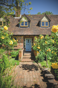 Gorgeous Cottage with blue front door