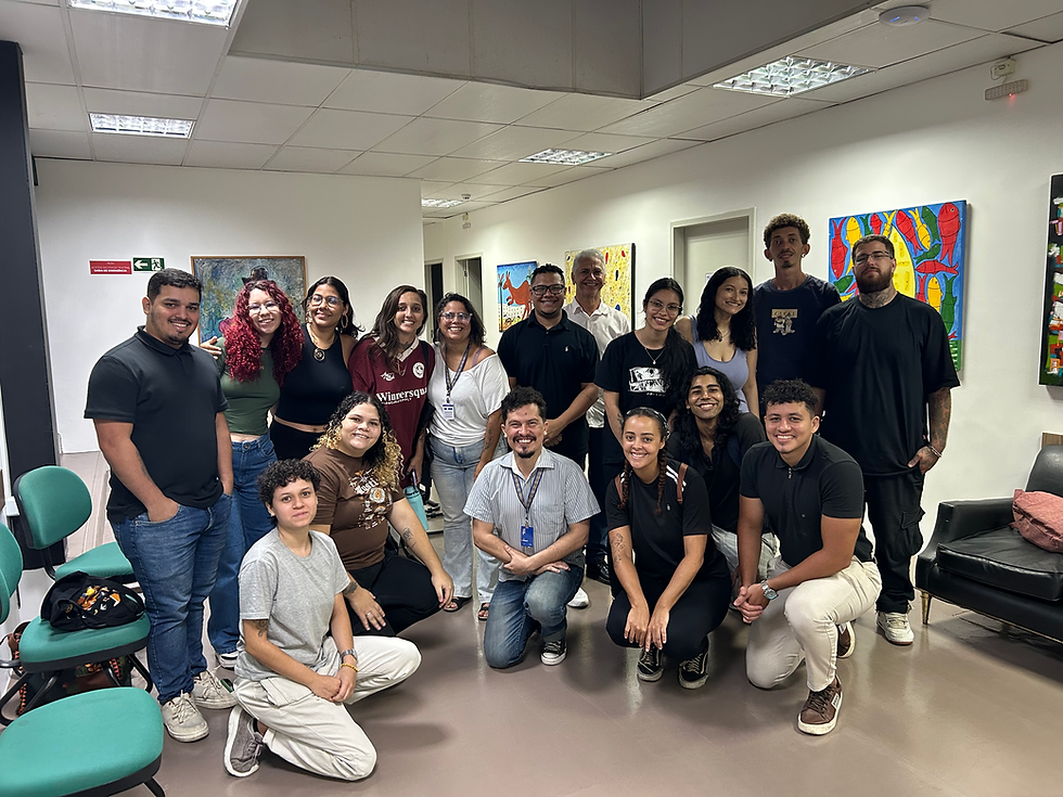 Alunos dos cursos de Produção Técnica da Mattos Produções participam de visita técnica no Cineteatro São Luiz