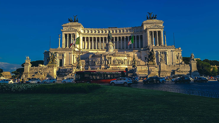 אנדרטת ויטוריו אמנואלה השני רומא - Altar Of The Fatherland Rome