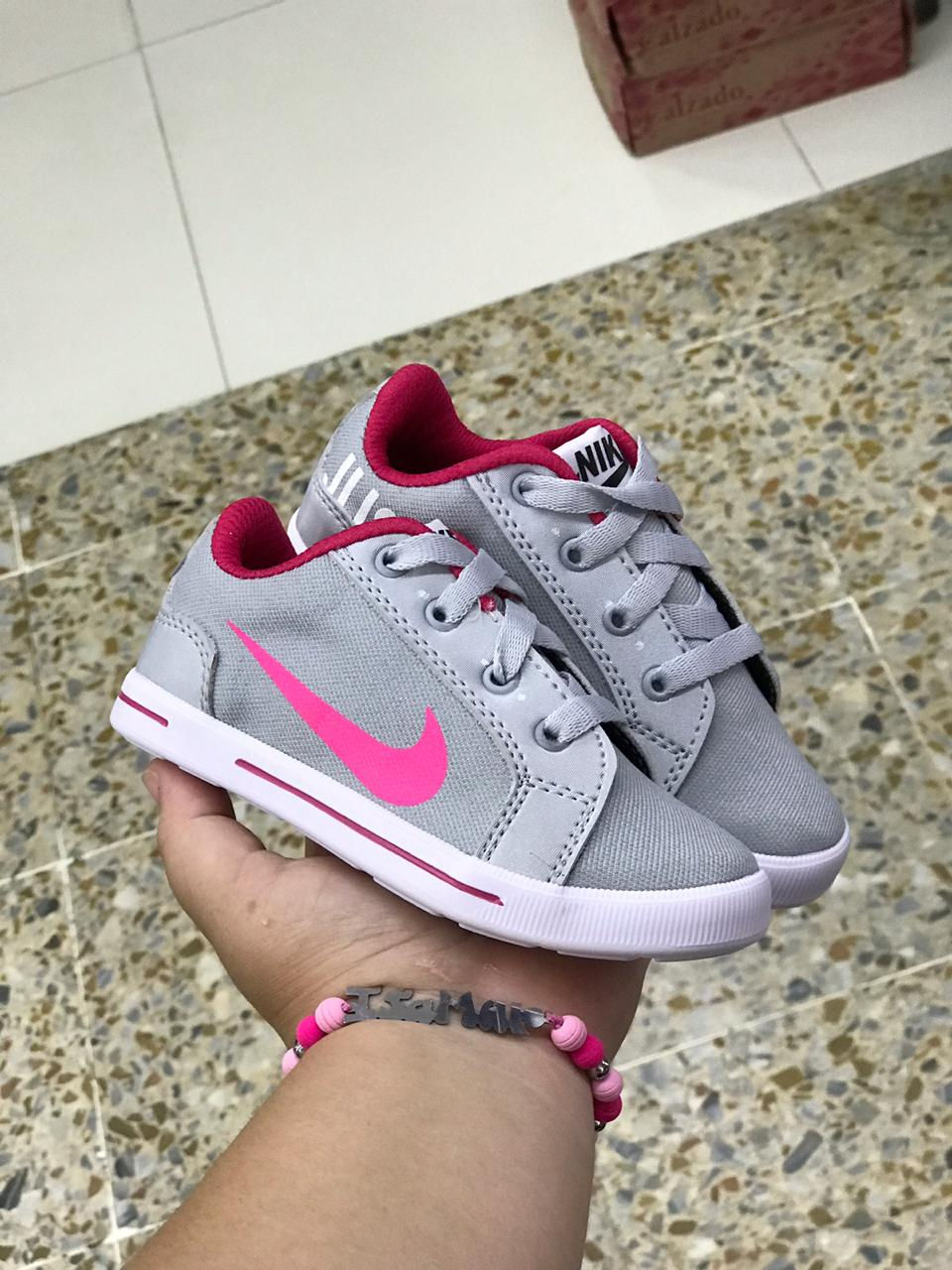 Miniatura: Tennis Niñas 7