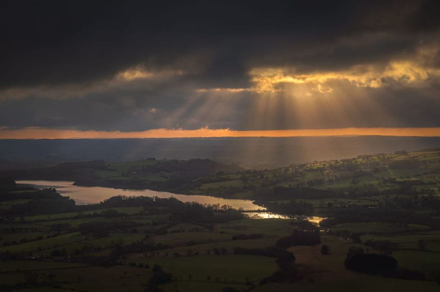 Atmospheric view from the Roaches, Derbyshire.JPG