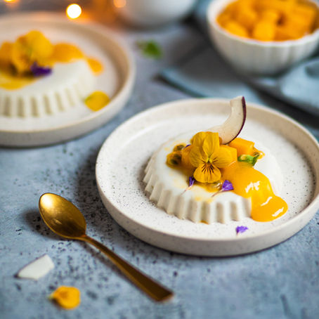 Panna cotta noix de coco et mangue avec Microplane