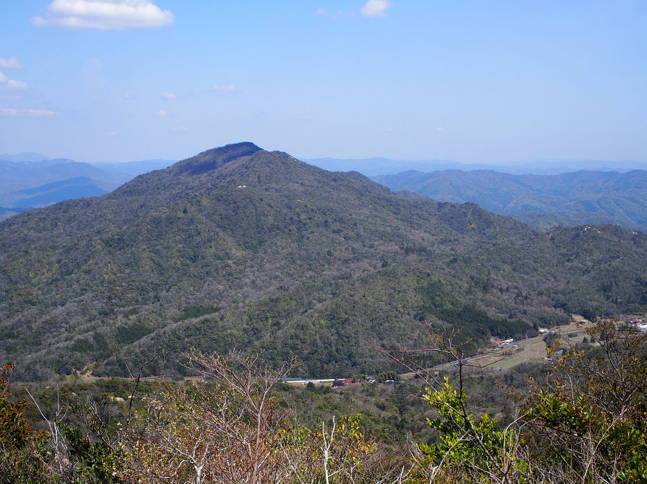 蕎麦ヶ岳190424.JPG