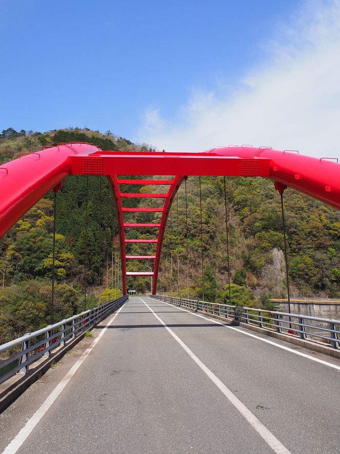 塔の岩190407.JPG
