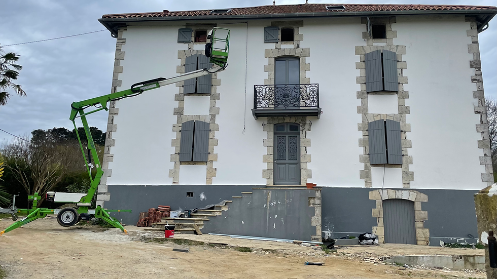 Miniature : Mise en peinture de la maison extérieure avec nacelle.