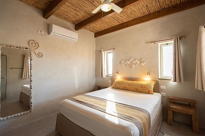 עות ק של Cabins Bedroom.jpg