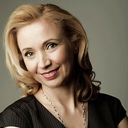 Susanne Chishti Headshot.jpg