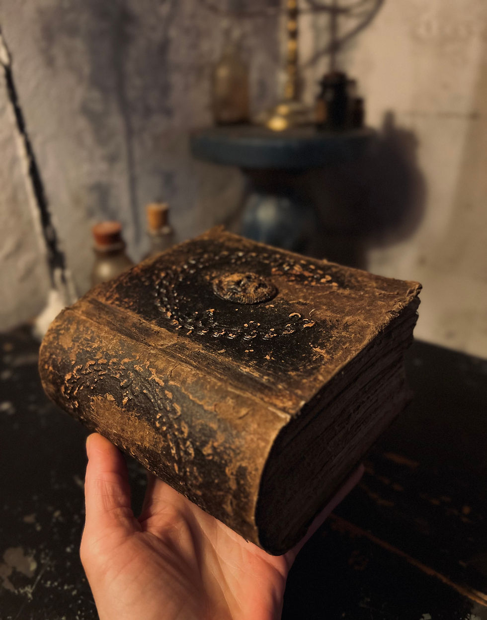 Thumbnail: Grimoire/ Book of Shadows Gardon