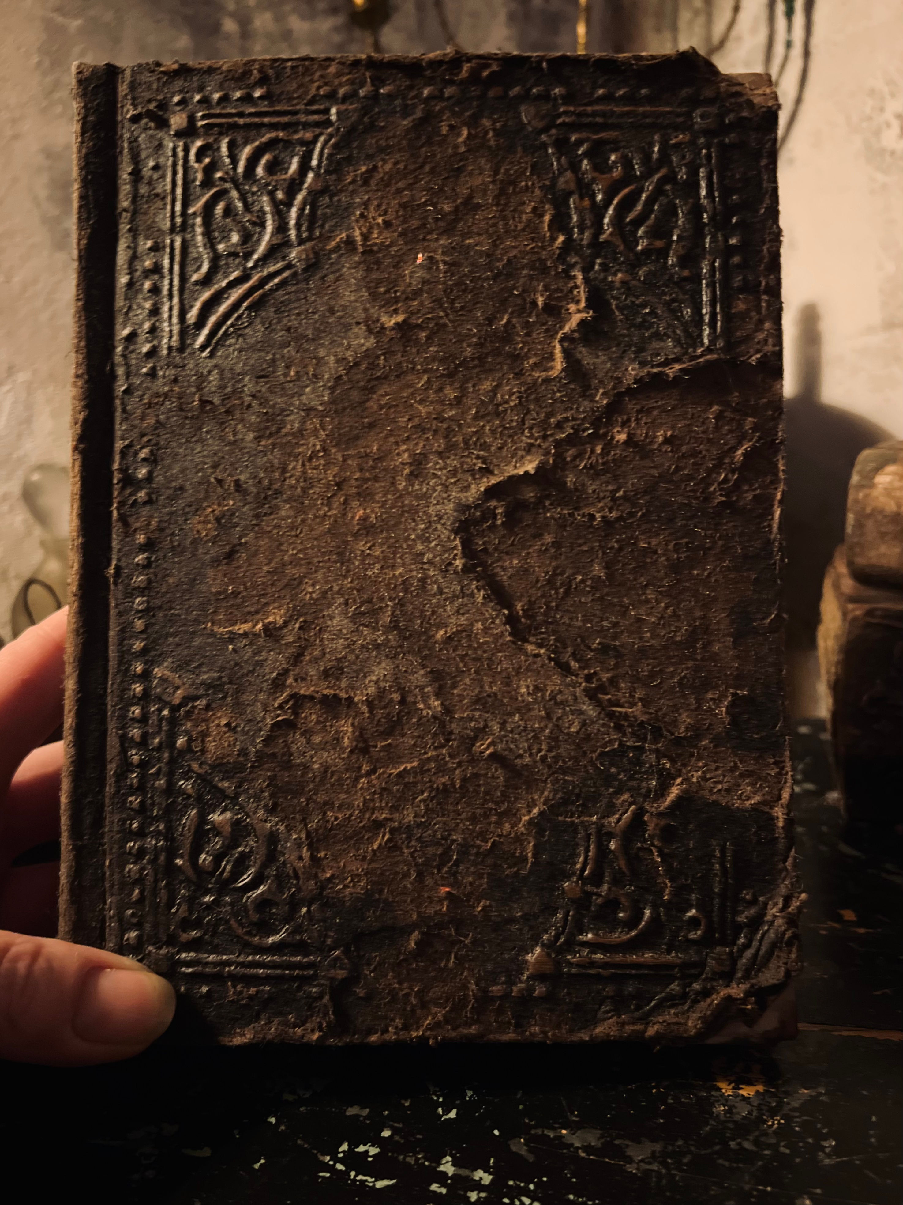 Grimoire / Book of Shadows Raende