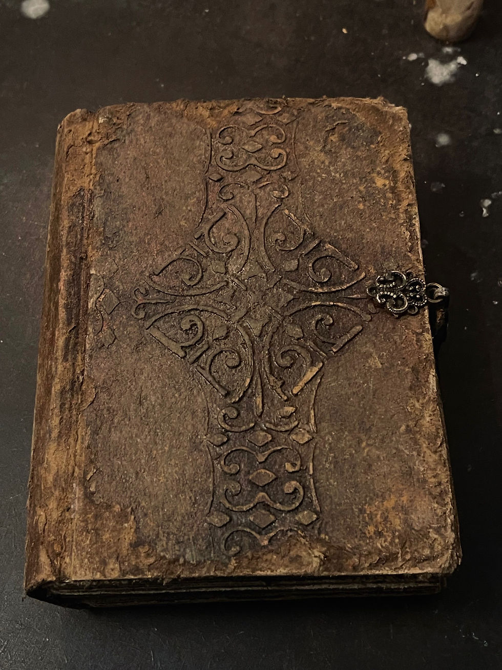 Thumbnail: Grimoire / Book of Shadows Mandawy