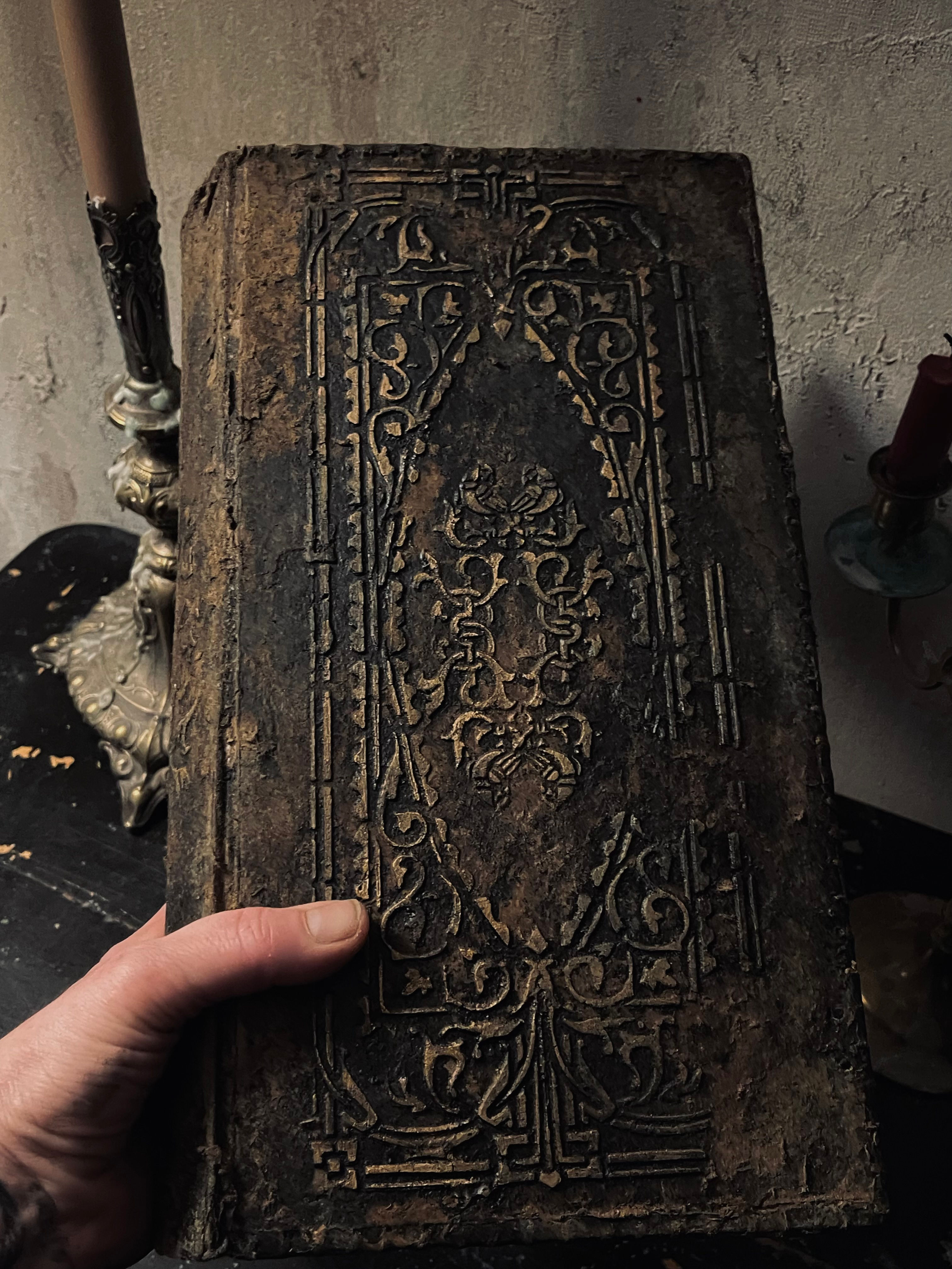 Grimoire / Book of Spells Lyra