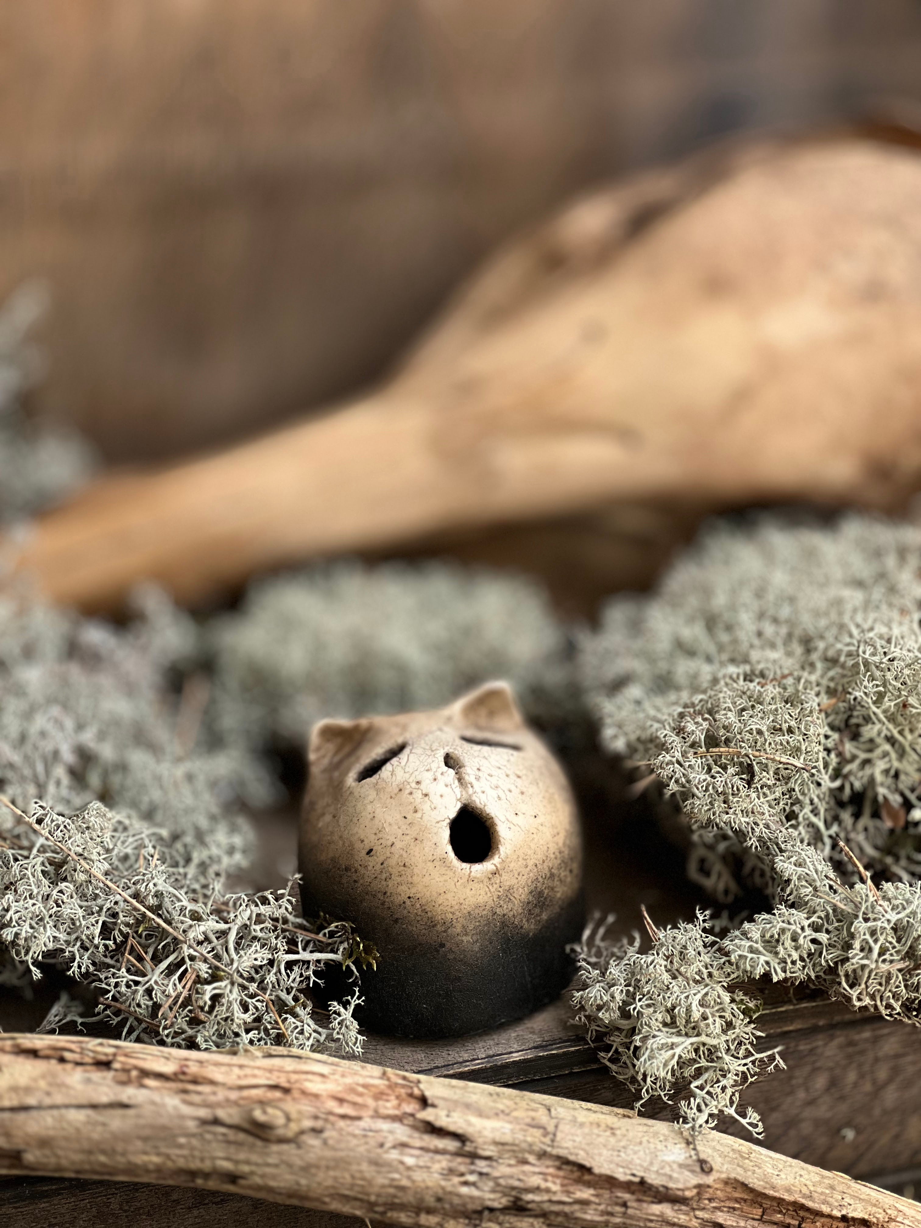 grimmalkin cold porcelaine sculpture cat ghost