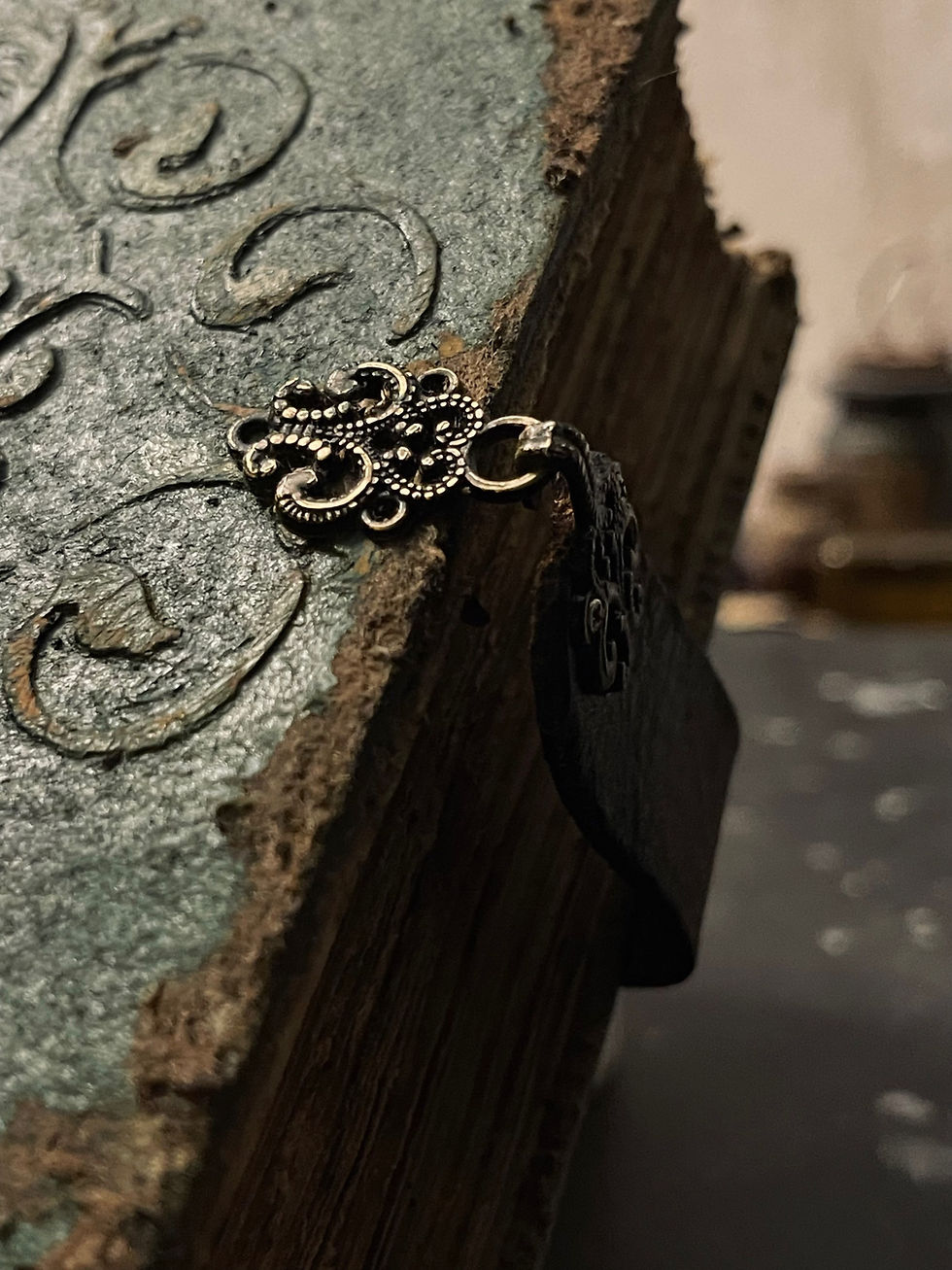 Thumbnail: Grimoire / Book of Shadows Cryondes
