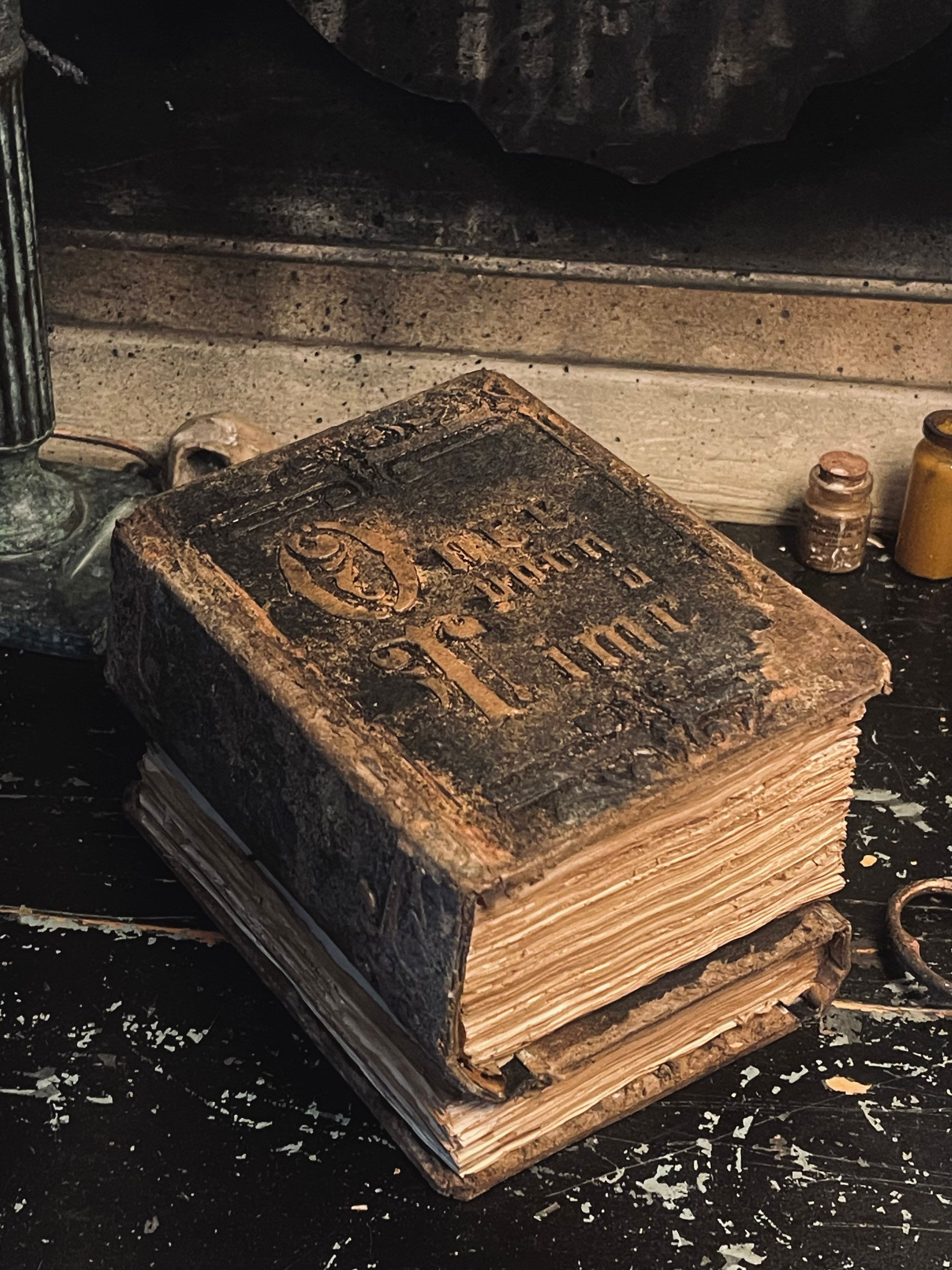 Grimoire / Book of Spells Amyon