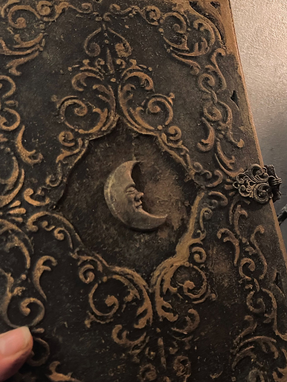 Thumbnail: Grimoire / Book of Shadows Golden Moon