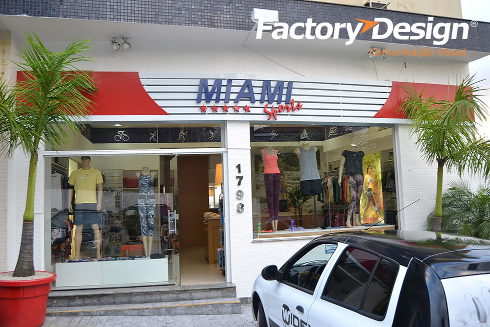 Fachada em ACM com letra caixa