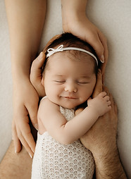 Maternity photographer Kingston Ontario