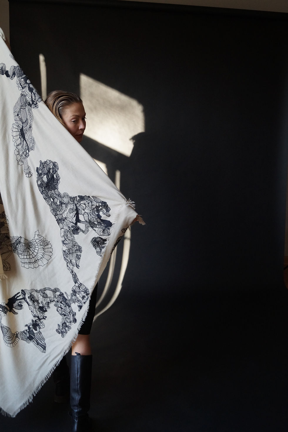 Thumbnail: Mold Cashmere Shawl