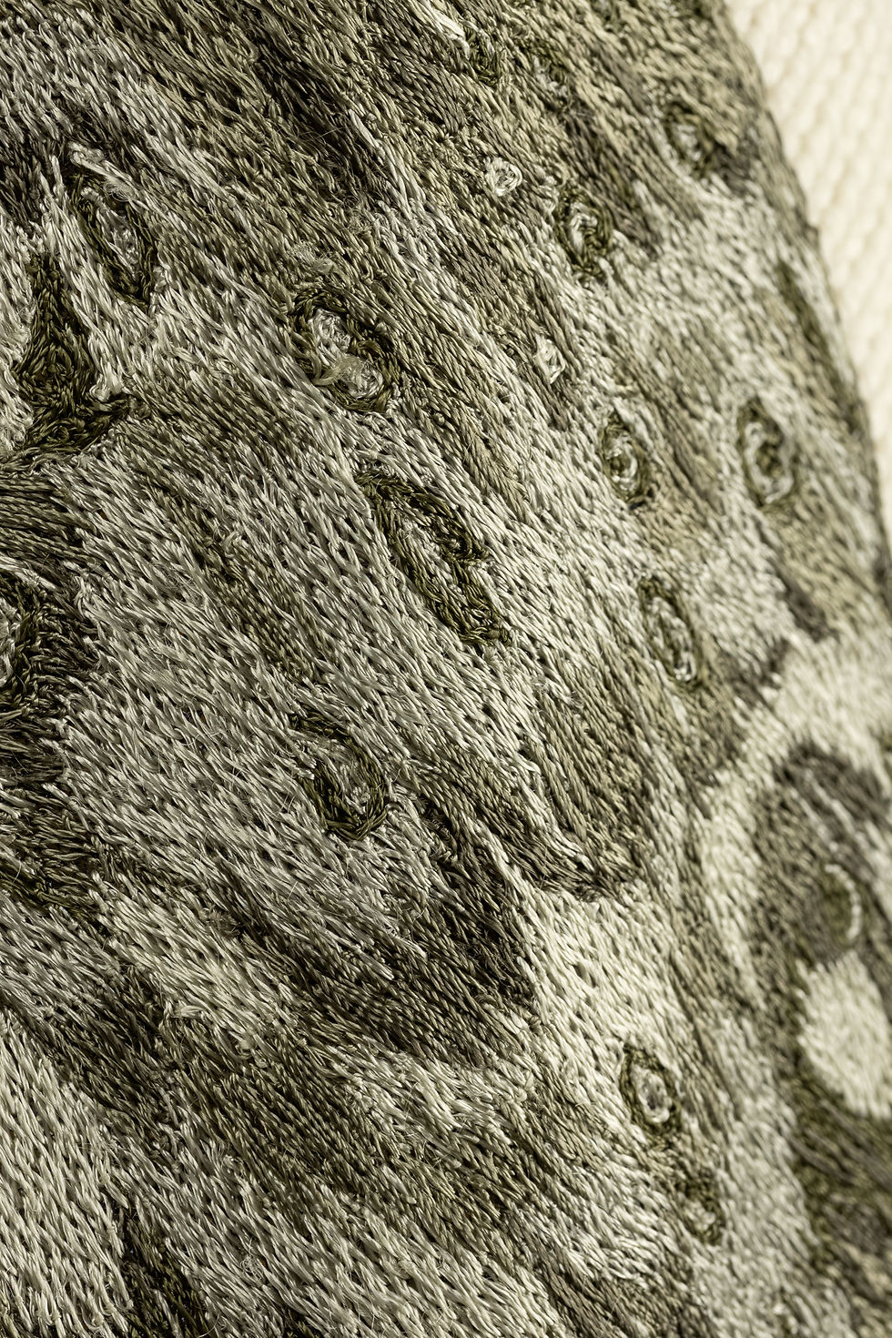 Thumbnail: Owl Perched Shawl
