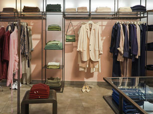 New Balance in boutique: quando la sneaker diventa il capo più elegante che hai