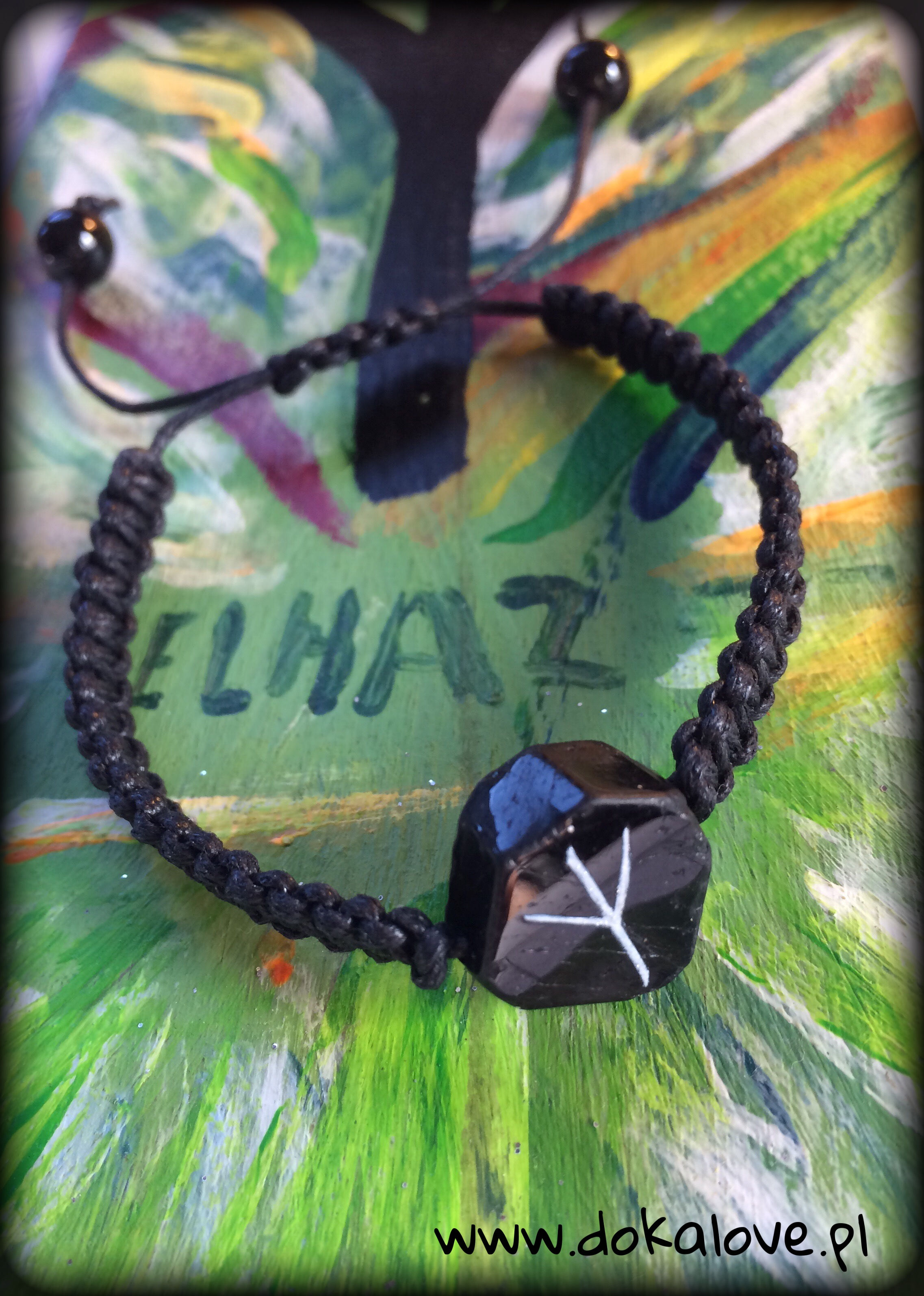 Bransoletka - amulet z turmalinu czarnego z Algiz