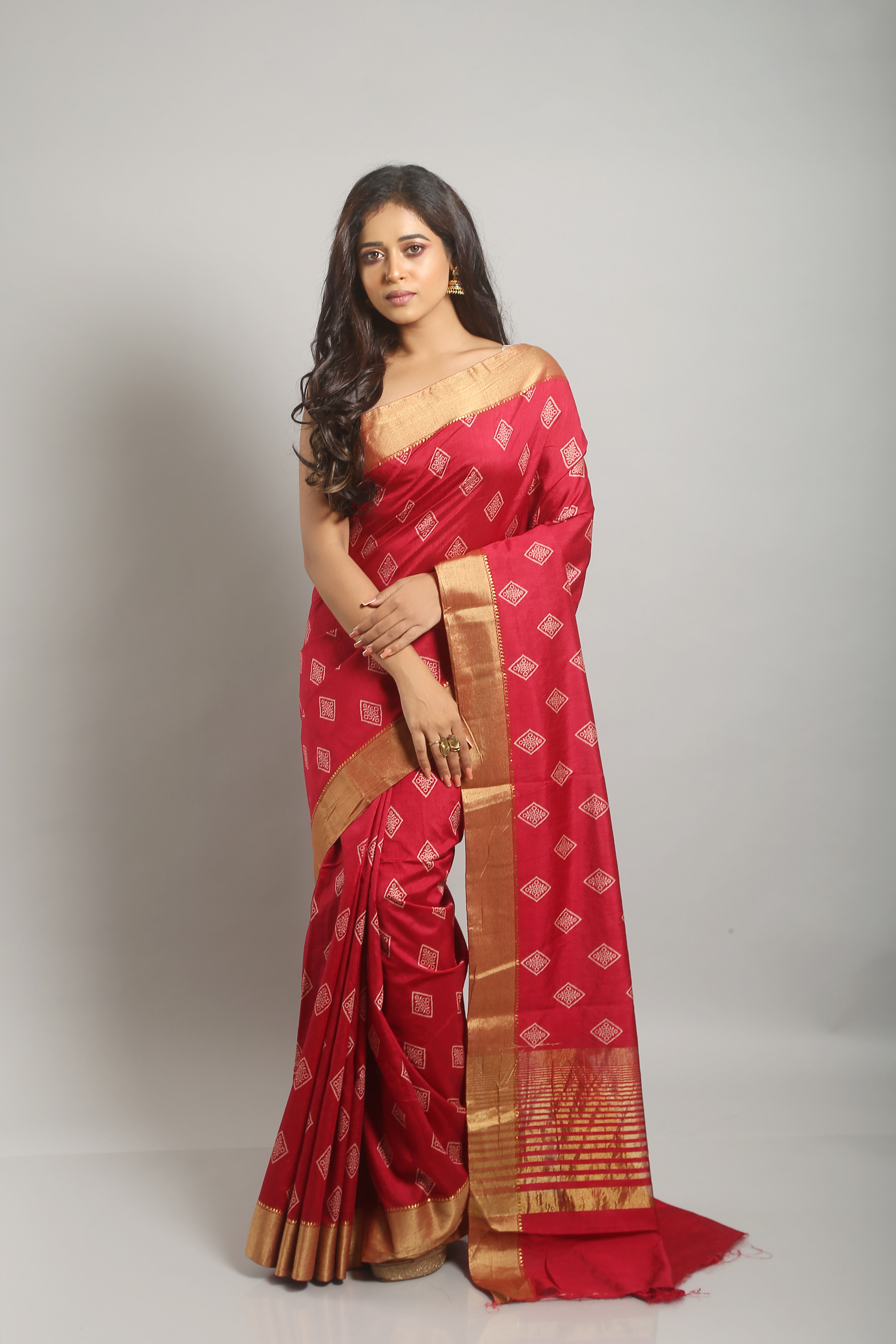 Traditional Rosette Tussar Saree