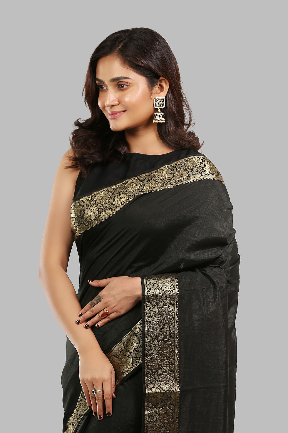 Thumbnail: Affectionate Ebony Raw Silk Saree