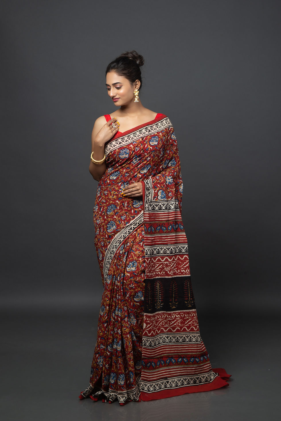 Thumbnail: Earthy Florid Jaipuri Cotton Saree